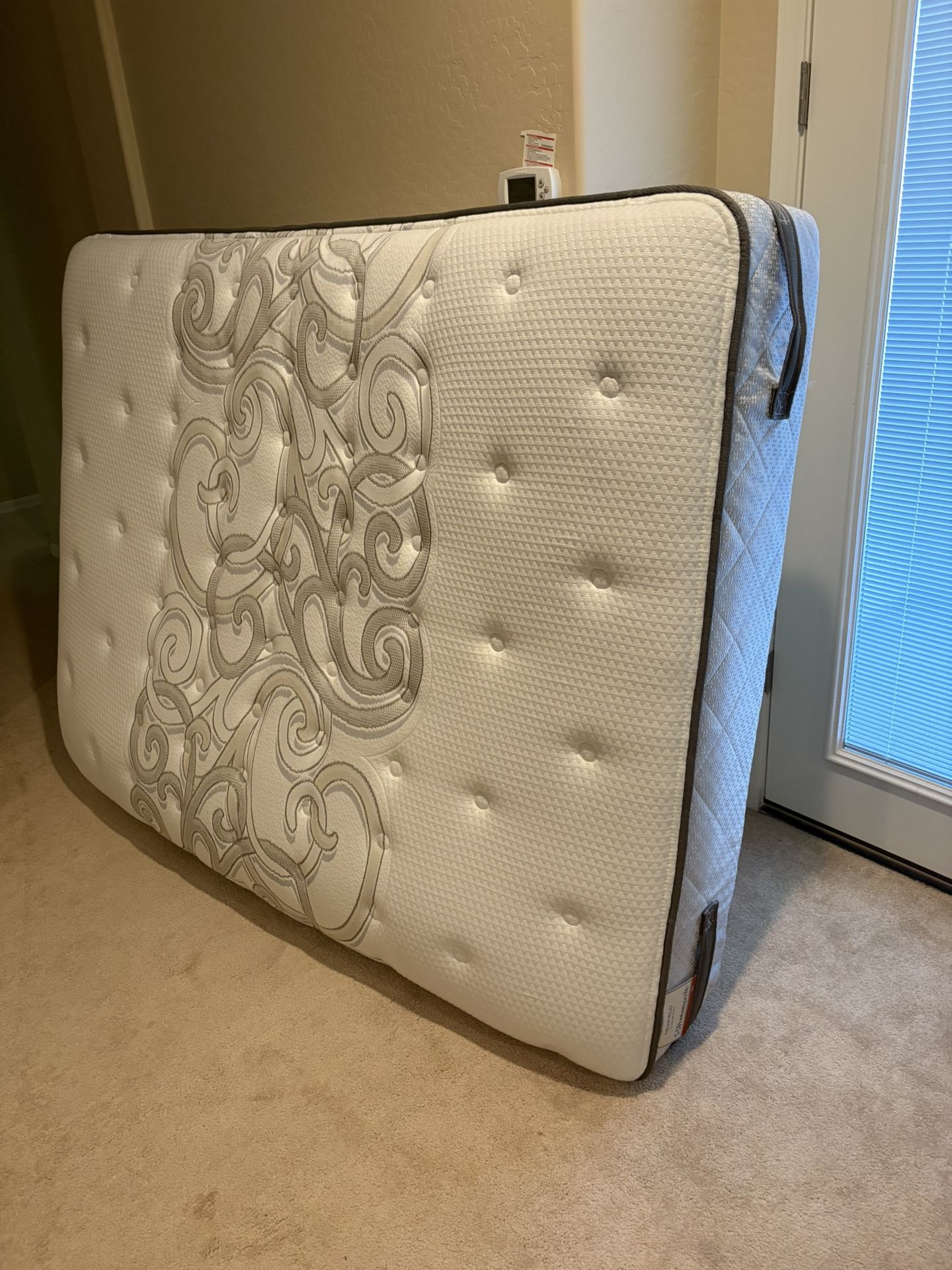 Sealy Queen Mattress And Spring Box