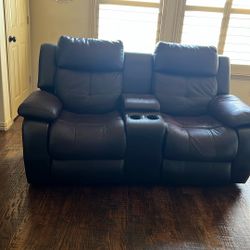 Two Seat Recliner Good Condition