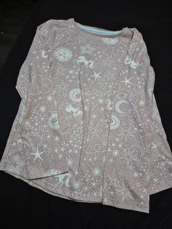 Girls T-Shirt   Zise 10-12    New