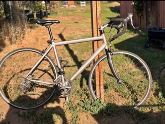 Specialized allez road bike