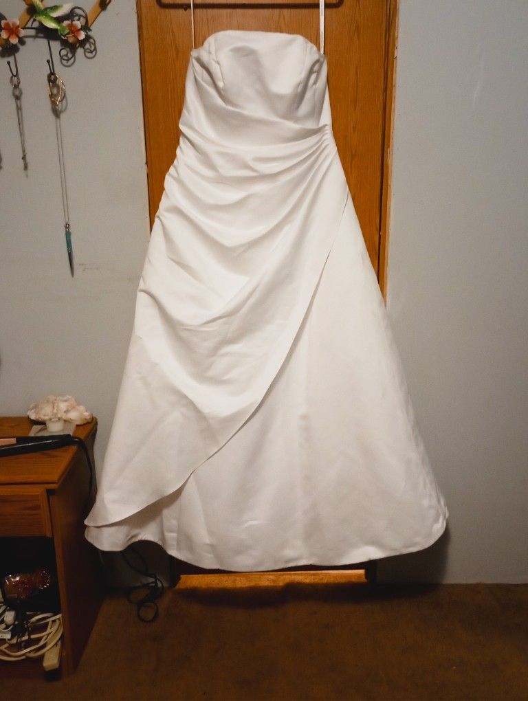 David's Bridal Wedding Dress
