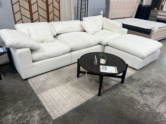New luxury 120x84 performance cloud sectional couch / free delivery