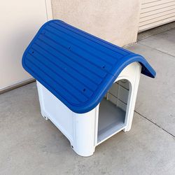 (Brand New) $45 Plastic Dog House (size Small) Pet Indoor Outdoor All Weather Shelter Cage Kennel 23x30x26”