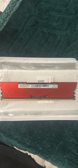 TeamGroup T-Force Vulcan 16GB DDR5 6400MHz RAM stick.
