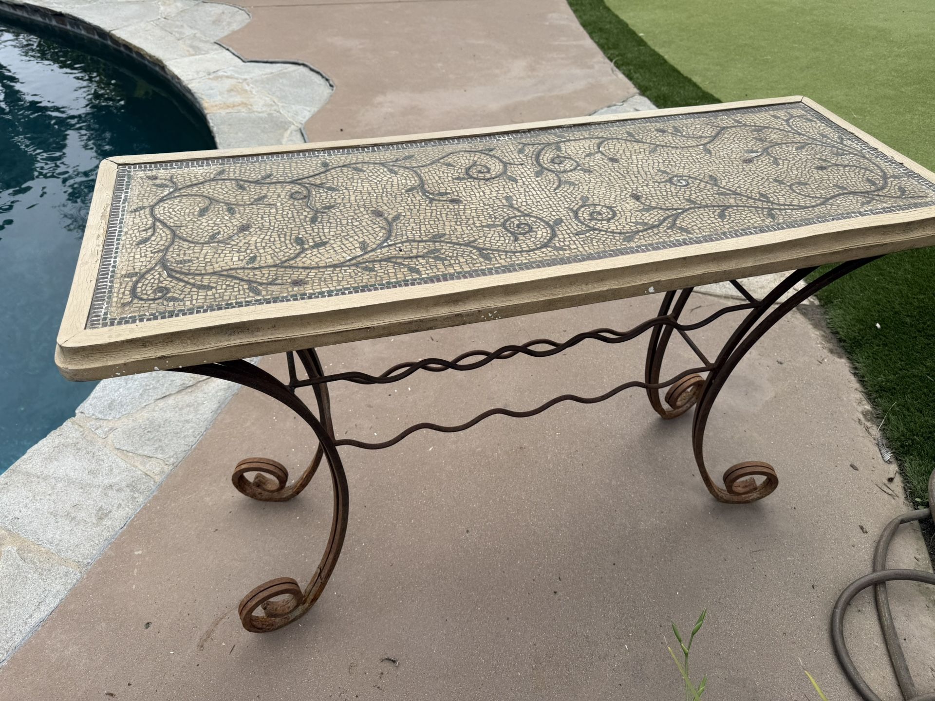 Table & Wine Rack