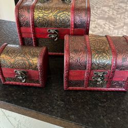 Wooden Treasure Chest Set - 3