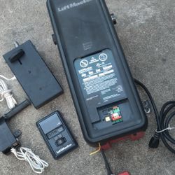 LIFTMASTER WALL MOUNT GARAGE OPENER 
