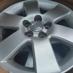 these are 4 rims for sale i only want 200 or best offer