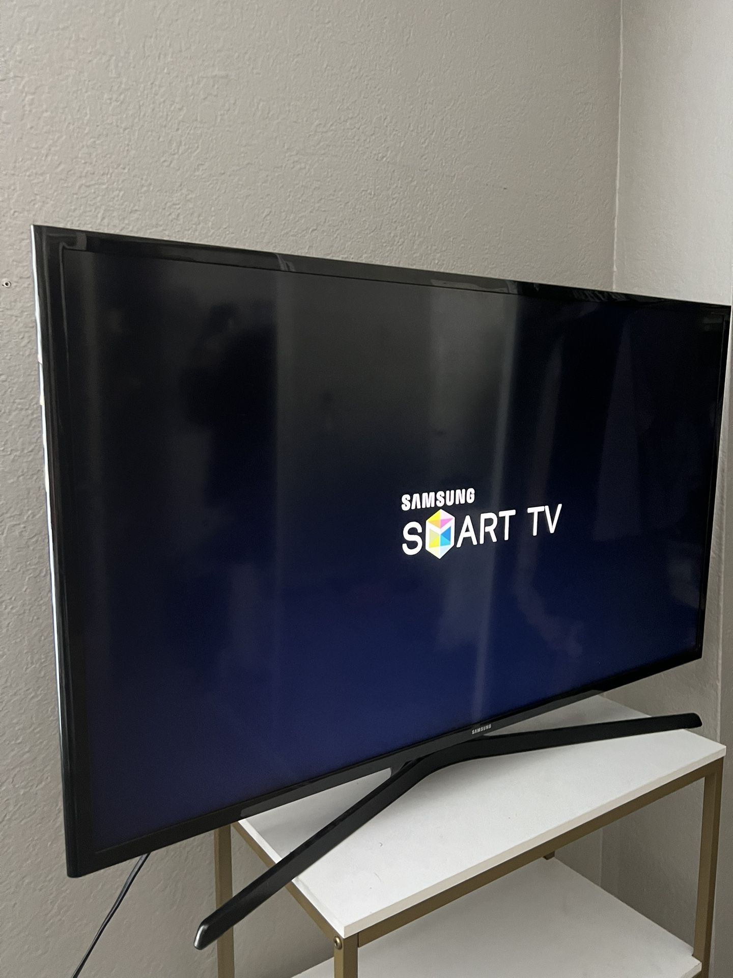 Smart TV 45”