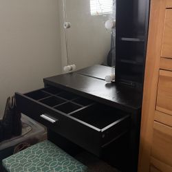 2-Piece Makeup Vanity Set with Lights and Stool/Ottoman