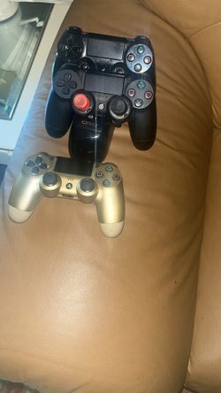 3 PlayStation Controllers With Charger 