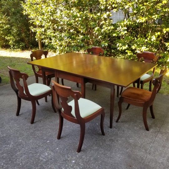 Drop Leaf Wood Table with 6 Chairs
