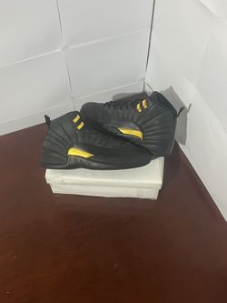 Jordan Retro 12 Black Taxi