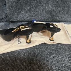 Louis Vuitton, Black Size 8