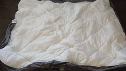 Beautyrest Queen Size Air Mattress –80$