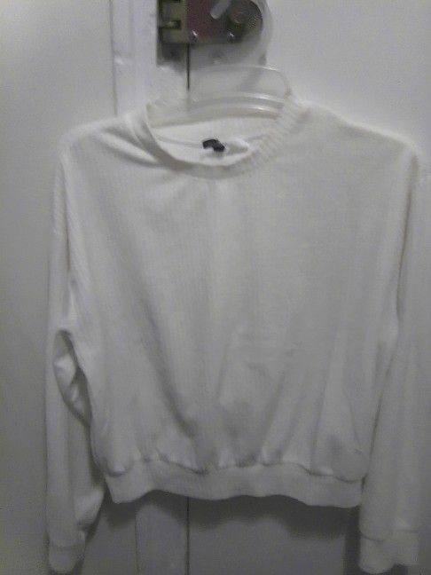 All White Women's Sweater Size Small