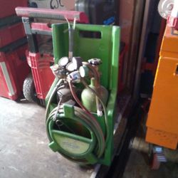 Acyetayne Torch With Tanks & Lincoln Welder