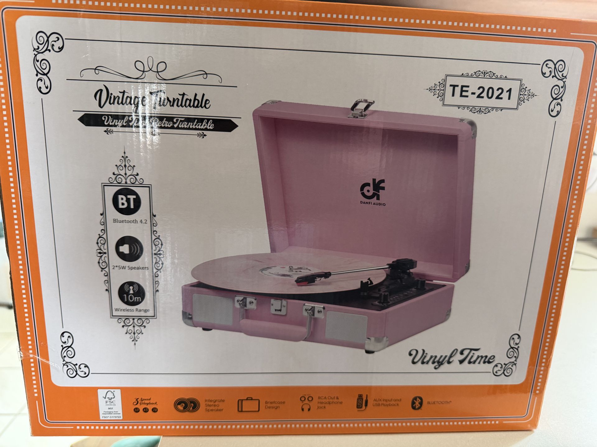 Danfi Audio DF TE-2021 Pink Vintage Suitcase Turntable with Bluetooth