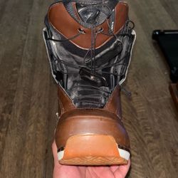Size Seven Brown Leather  Kiana Women’s Snowboarding Boots