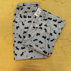 New Pajamas (women), Large. 