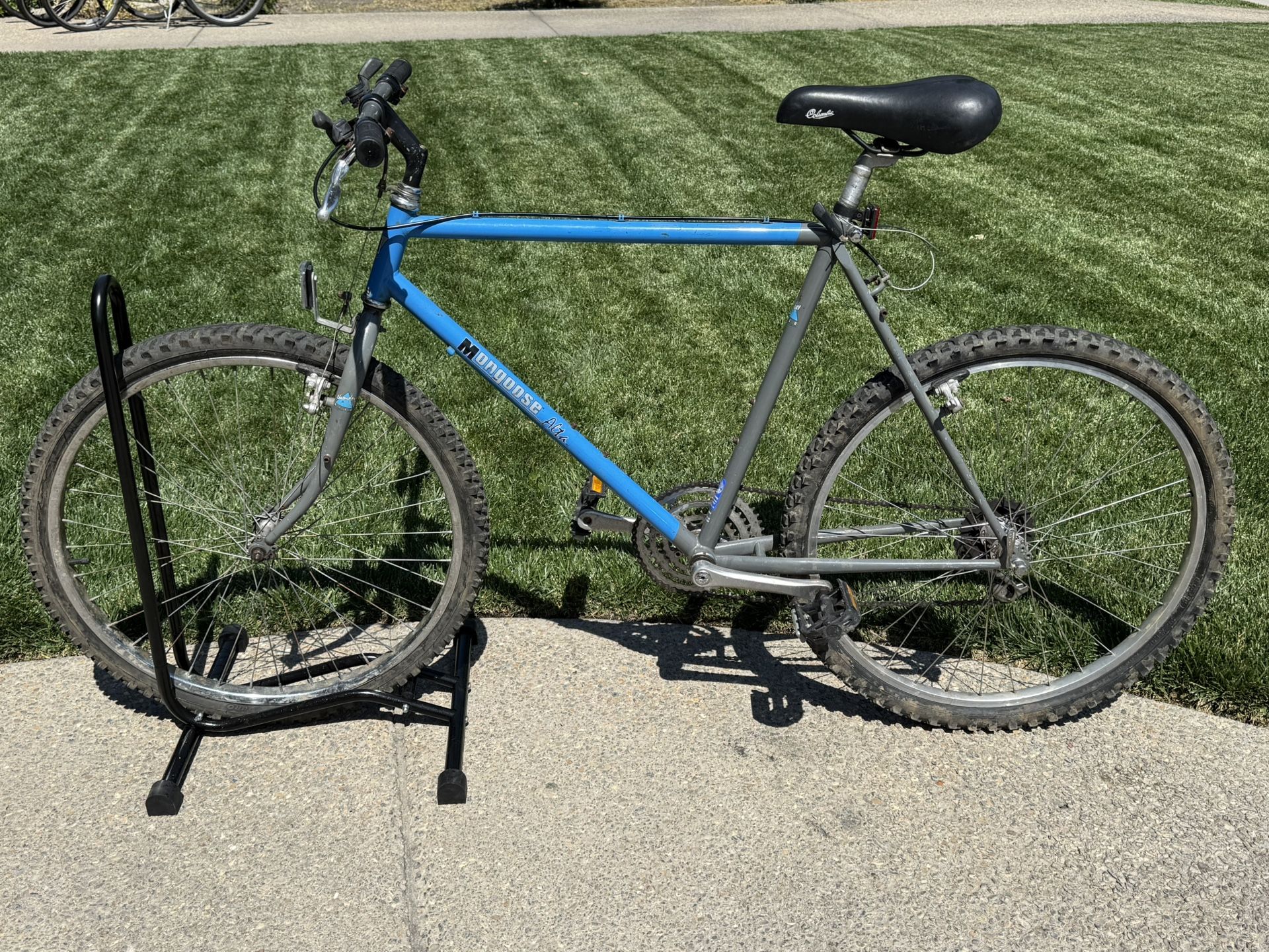 Mongoose Alta Mountain Bike