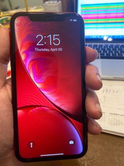iPhone XR 64GB UNLOCKED w/tempered glass and charger