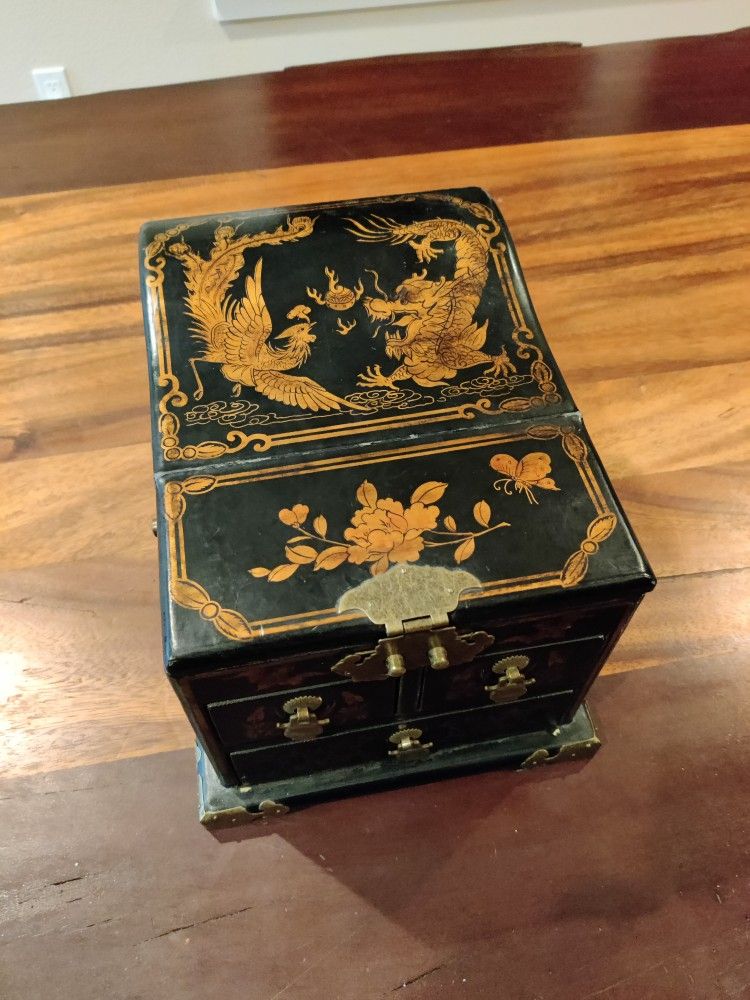 Vintage Chinese Jewelry Chest With Mirror