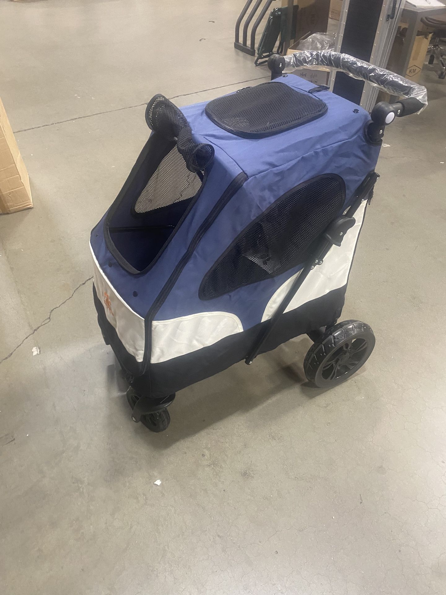 Brand New Luxury Dog Stroller, Heavy Duty For $100