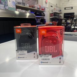 Jbl Clip 4 Portable Speaker With Bluetooth Bocina Parlante Jblclip4blkam