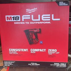 Milwaukee Finish Nailer 