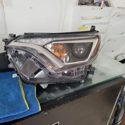 2016 to 2018 toyota rav 4 left headlamp