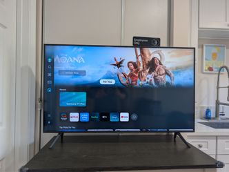 Samsung 43" Crystal UHD 4K Smart TV UN43CU7000FXZA