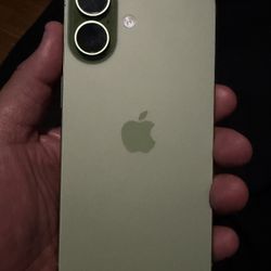 Unlocked iPhone 17 256