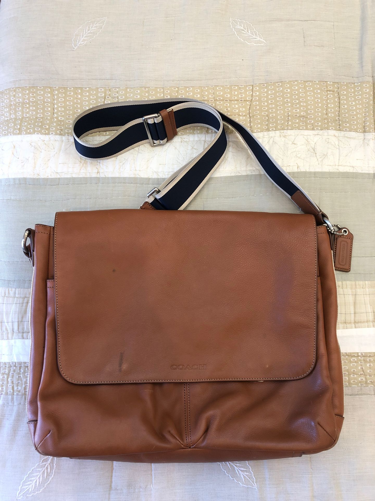 COACH- Metropolitan Messenger/ Shoulder Bag, Retails $395