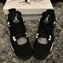 Jordan 4 White Thunder Size 8 Men’s Sneakers