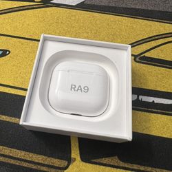 AirPods 4 With Noise Cancellation 