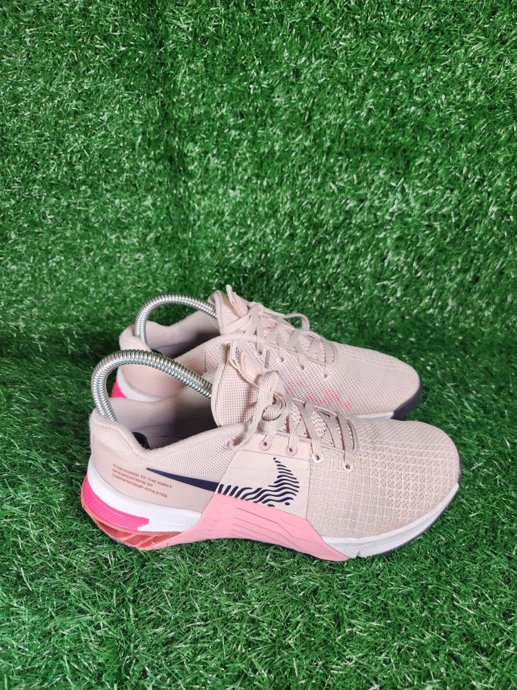Nike Metcon 8 Barely Rose W Pink CrossFit Training Shoes
Size 7 women's
Pre-owned
100 percent authentic
Ship the name business day
SKU25MY25