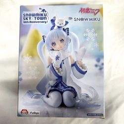 NEW IN BOX Hatsune miku snow sky town 10th anniversary Japan figure anime prize
