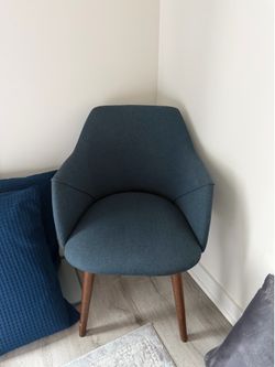 Accent chair