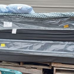 2 Full Size Mattress And Box Spring