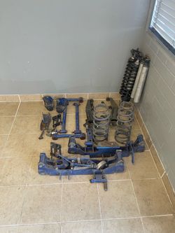 Pro comp 6inch lift for FJ Cruiser
