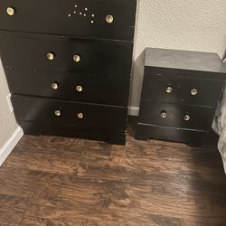 3 Drawers One Big And Two Small  Good Condicion 