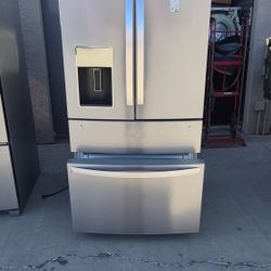 Whirlpool Refrigerator 4 Door
