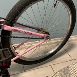 Chrome Throne Rim With Gold Hub