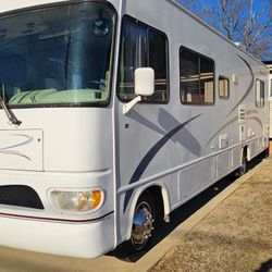 2001 Ford Four Winds Hurricane