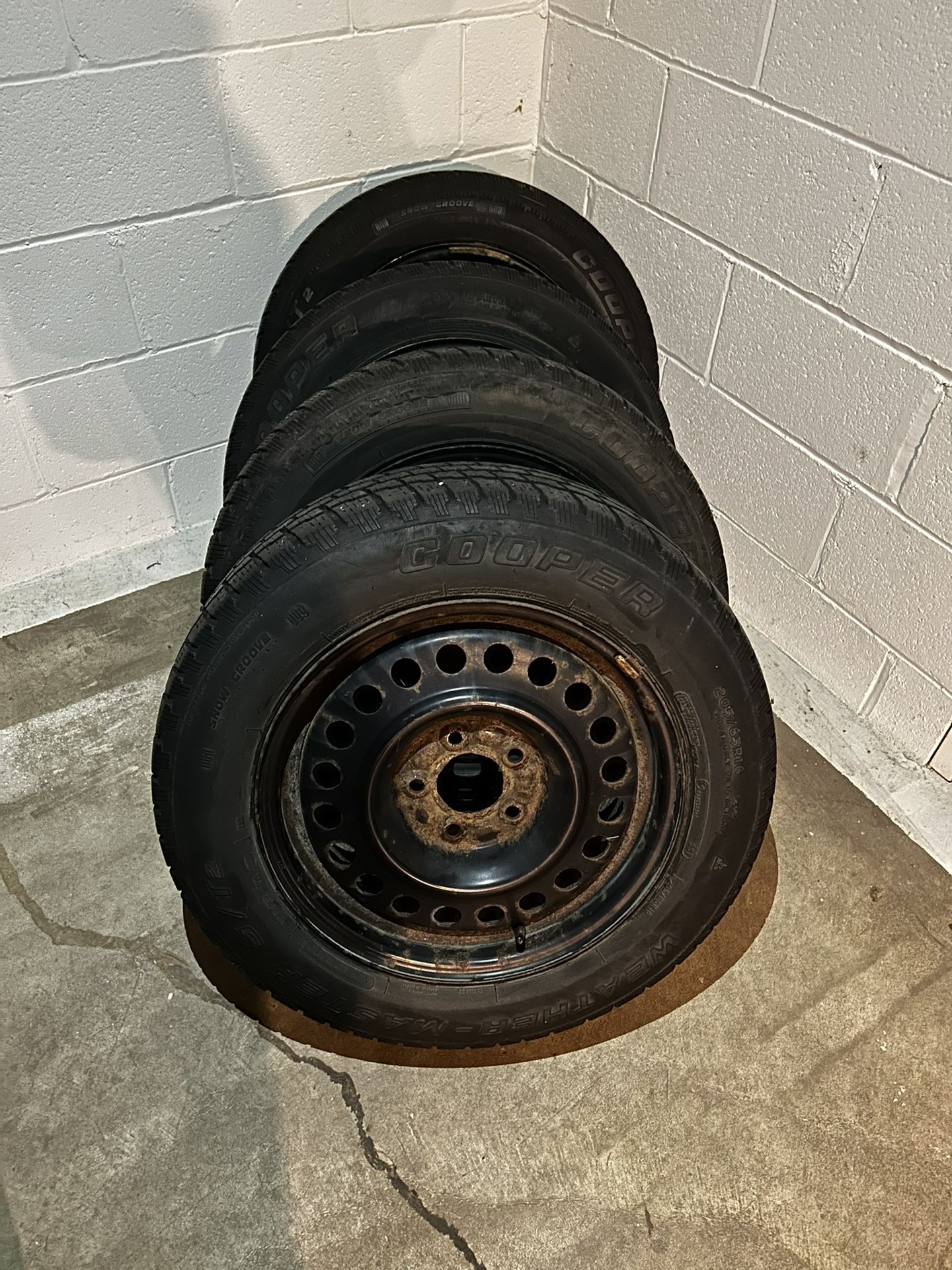 4 Cooper Weather-Master S/T2 205/65R16 Tires