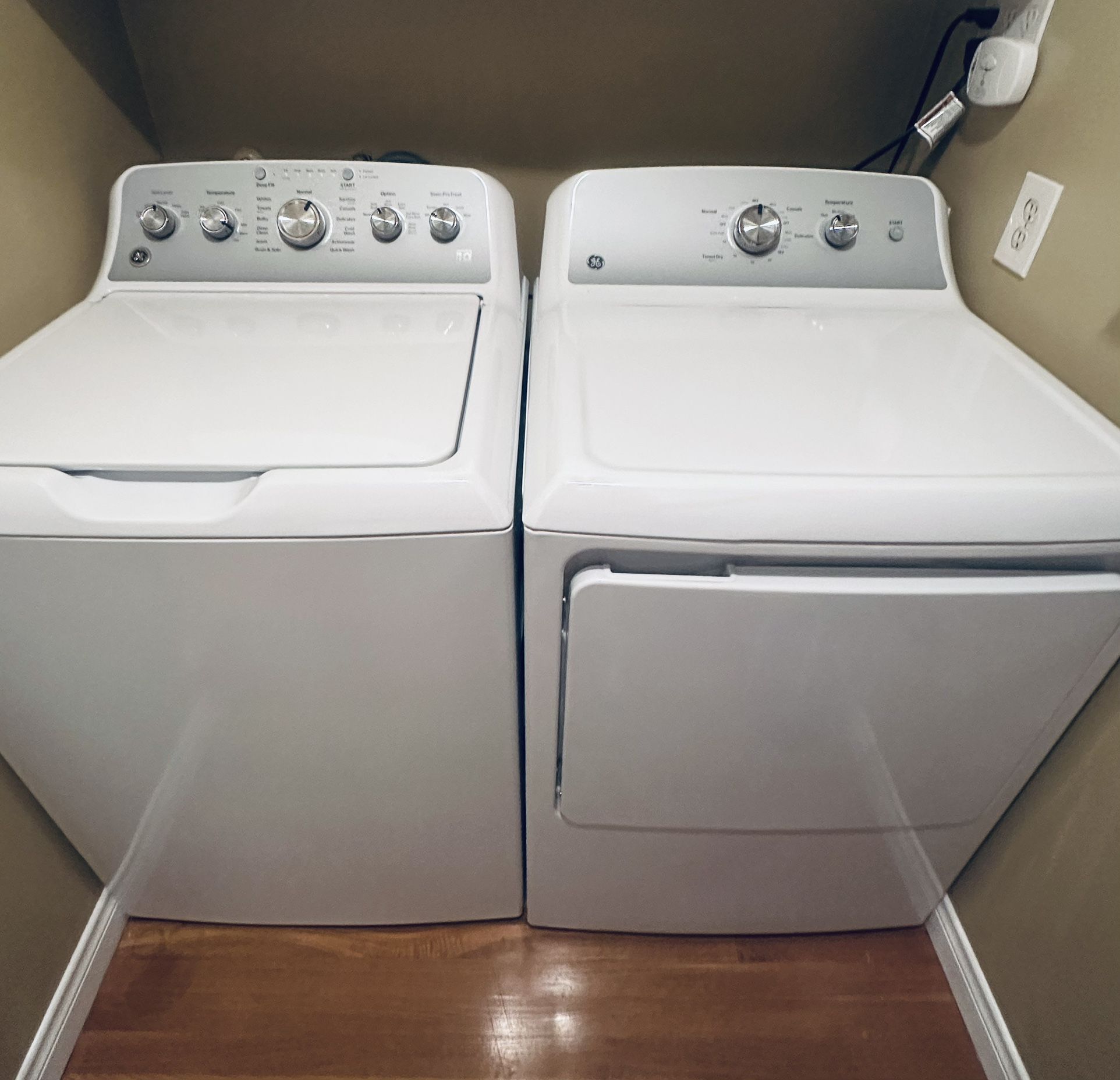 New GE WASHER & DRYER