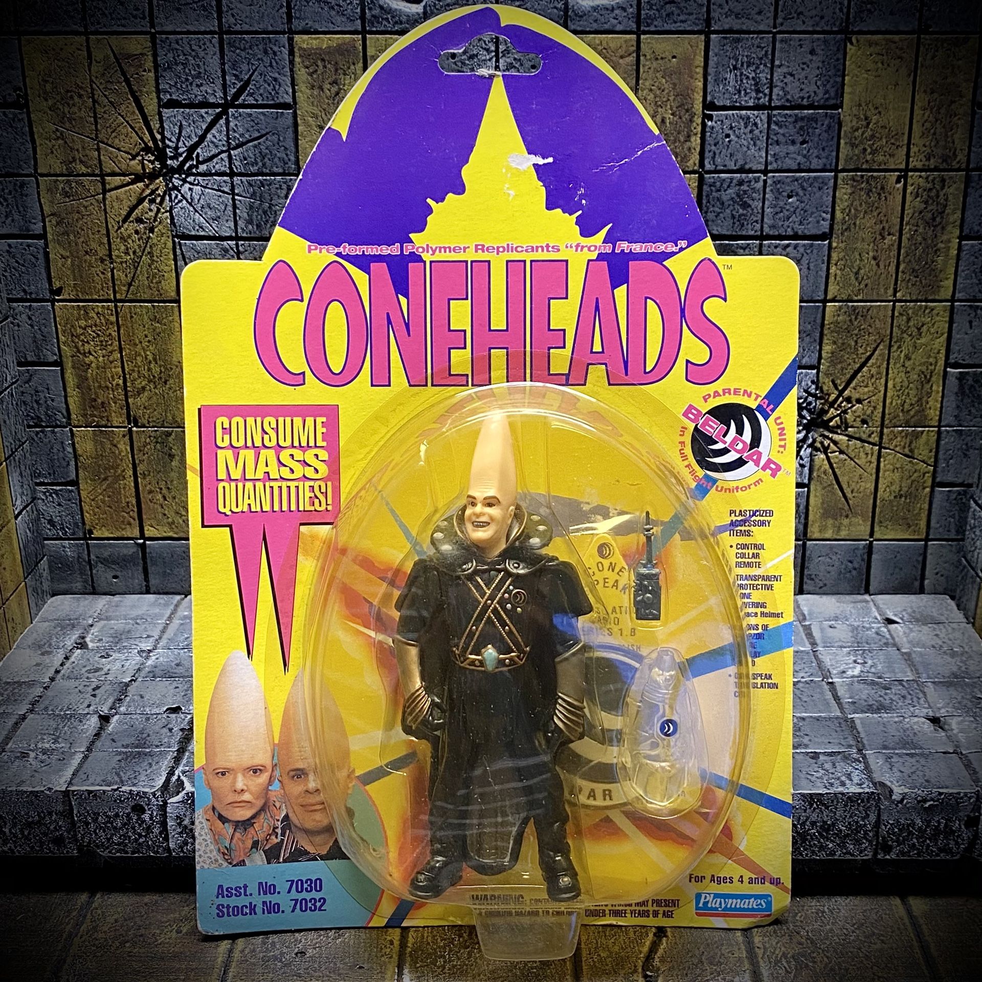 VINTAGE PLAYMATES CONEHEADS ACTION FIGURES