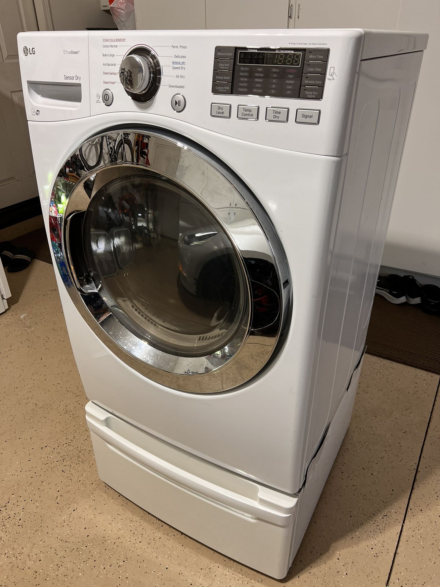 LG Dryer With Matching Pedestal