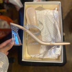 Marc Fisher Heels - size 9